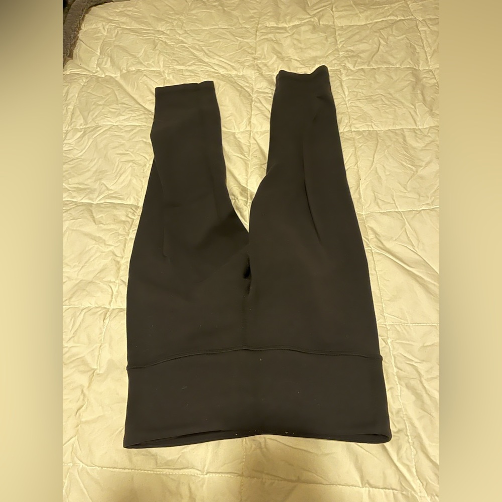 Lululemon - Picture 3 of 4
